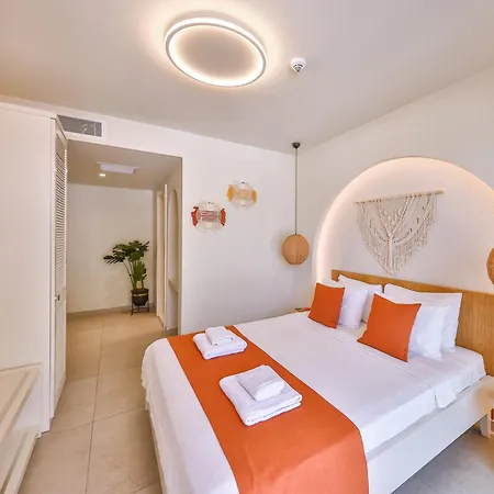 Pastel Hotel